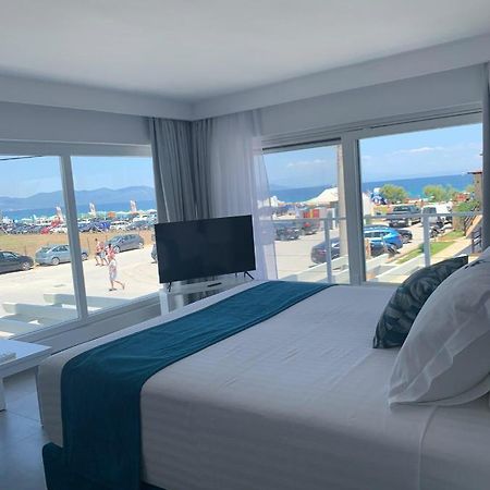 Ocean Blue Suites Ierissos Exterior photo