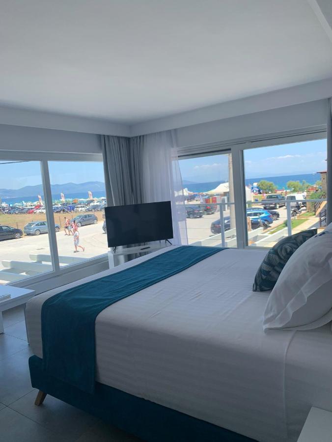 Ocean Blue Suites Ierissos Exterior photo