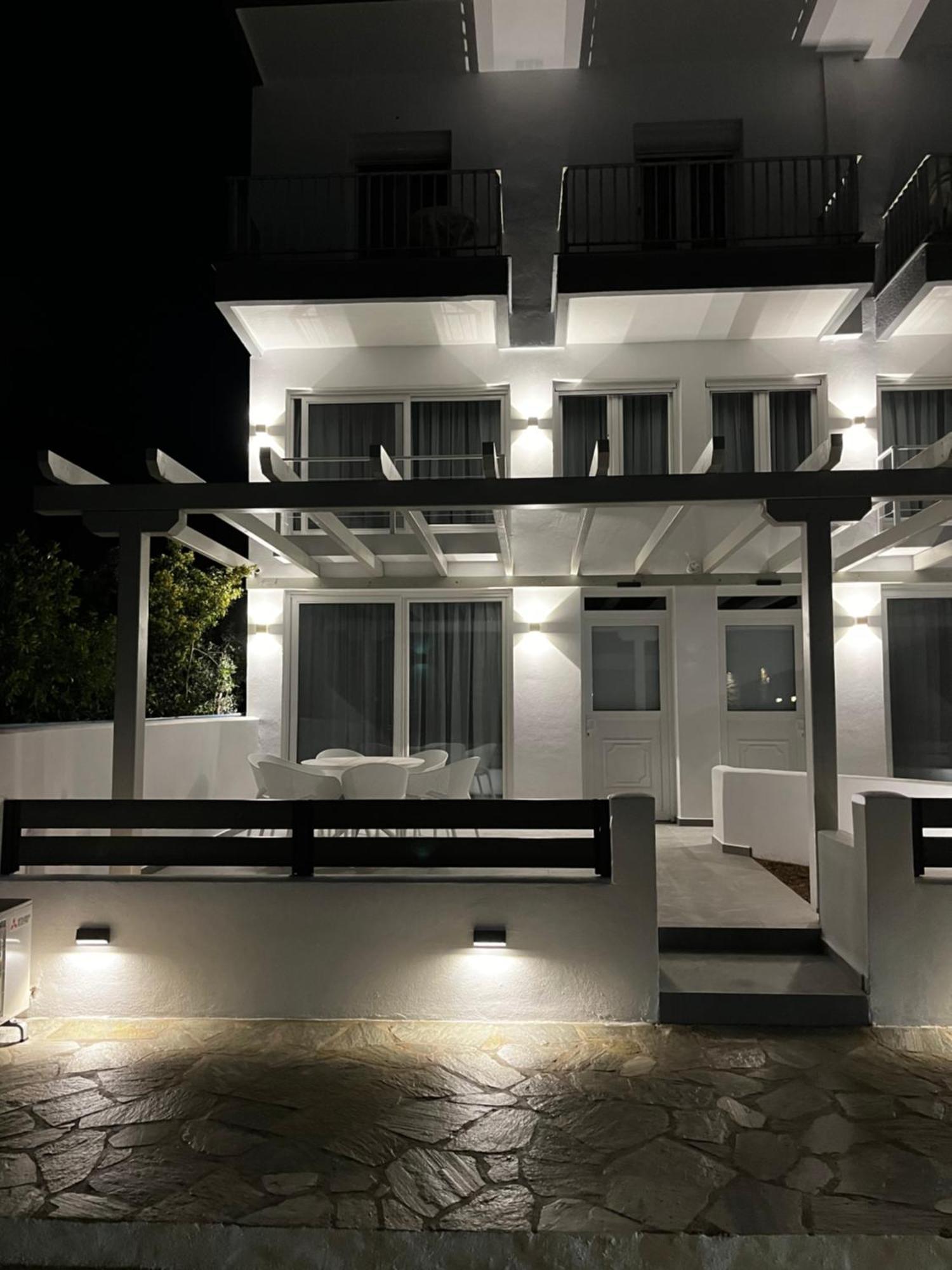 Ocean Blue Suites Ierissos Exterior photo